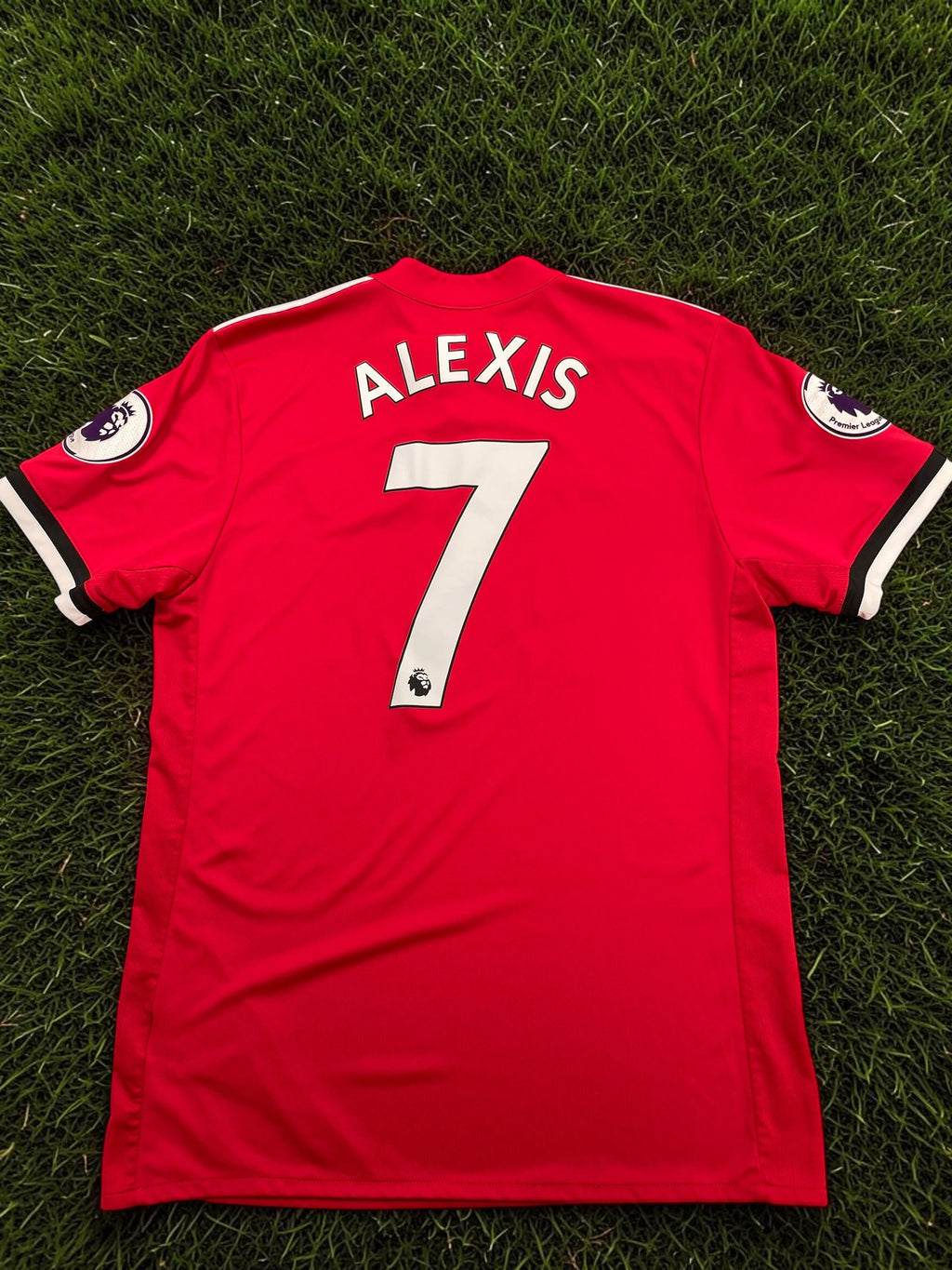 adidas Manchester United 17/18 Home Alexis Sanchez Jersey BS1214